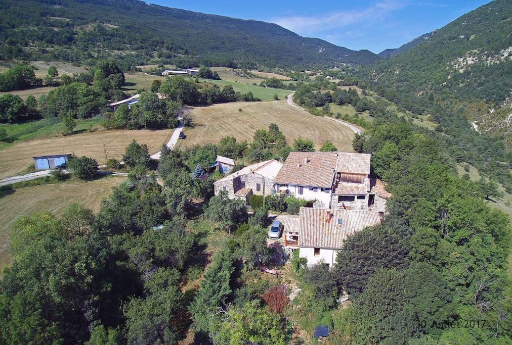 Gite De La Chabespa, Belle Vue, Au Calme Sigottier Bagian luar foto